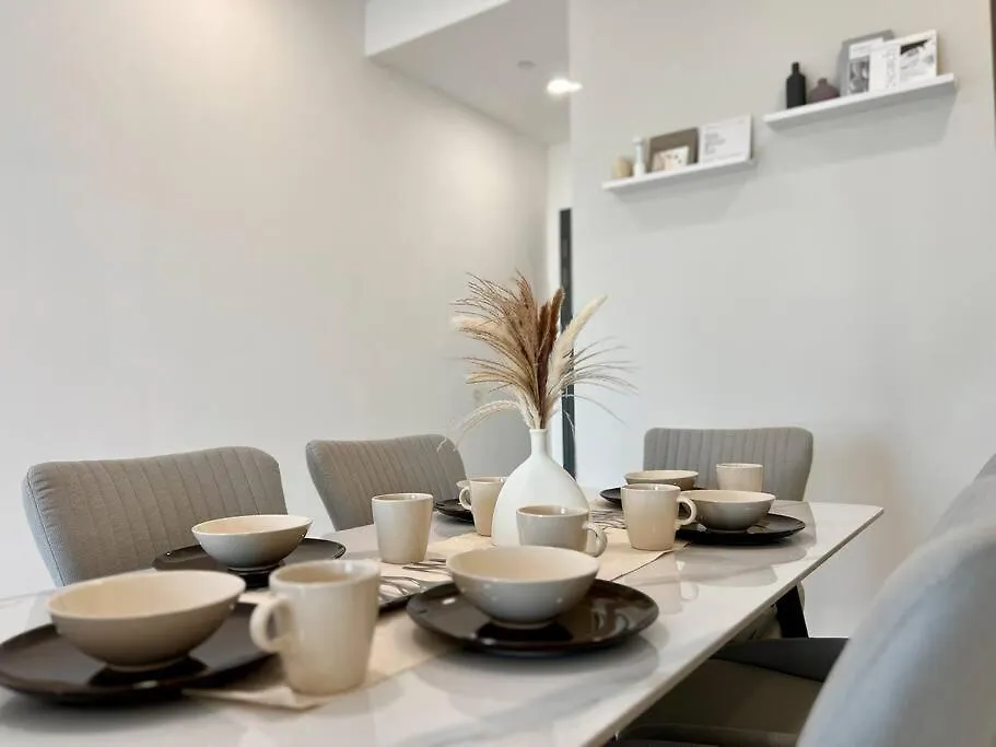 3Br-Mocha-Paradigm Residence By Guesthouse-6-8Pax 조호르 바루